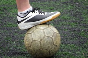 中国足球控球推进距离统计，最实用的足球控球技术视频