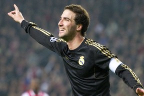 东亚杯中国女足晋级 球员表现令人欣喜，东亚杯国足大名单