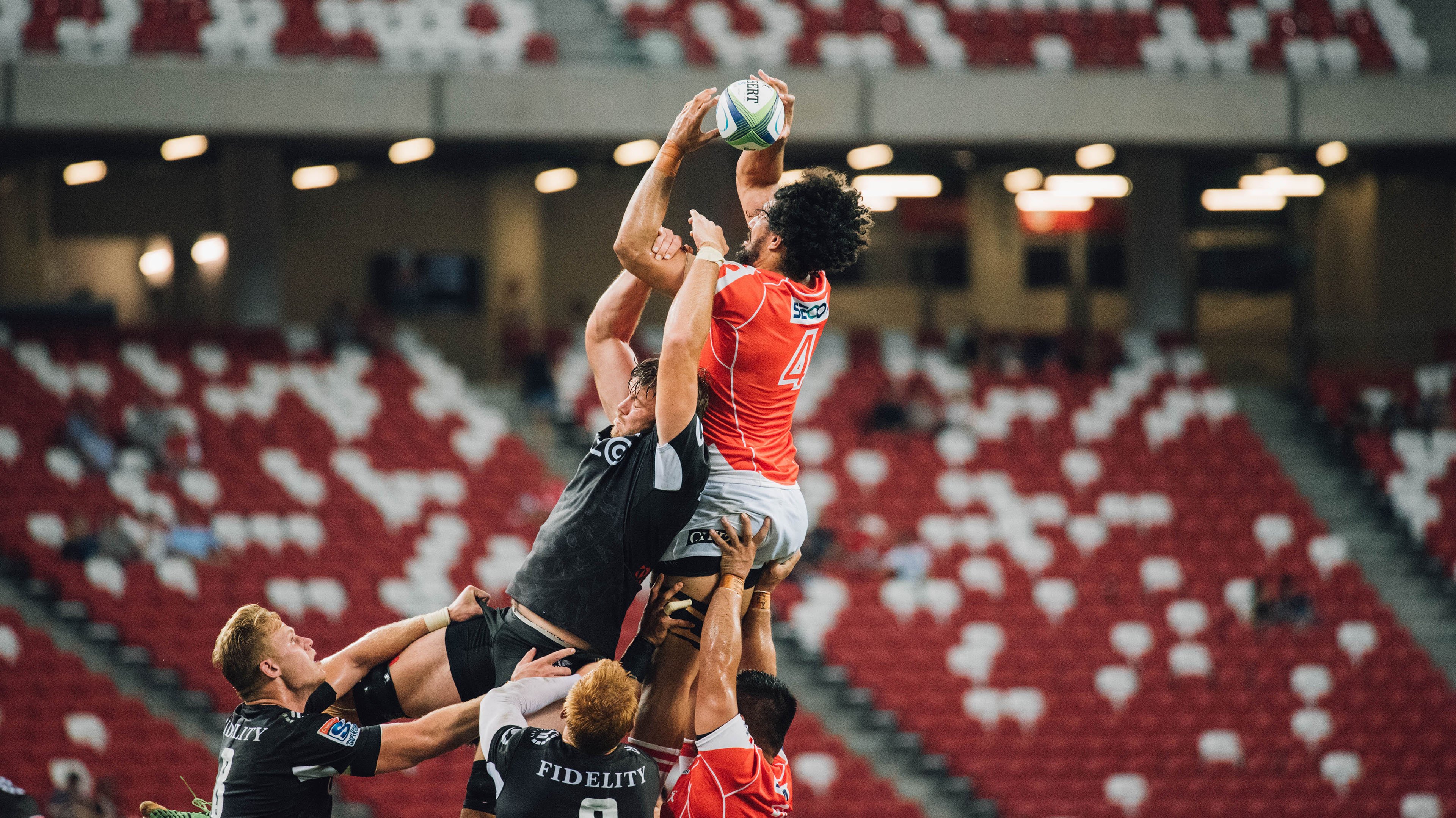 波兰仰泳选手状态逐渐回暖，波兰45米深泳池